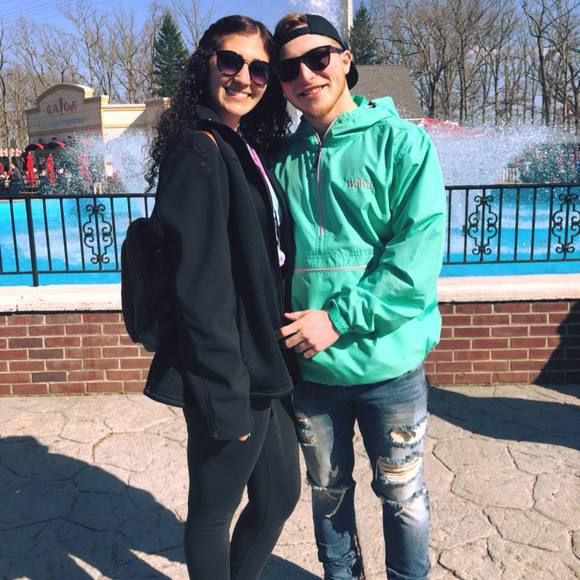 Meet your Posher, Alivia - Picture 1 of 1